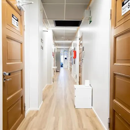 Keskusta Sviitti Parvekkeella Ja Pyykinpesukoneella Vanha Postitalo Apartment *