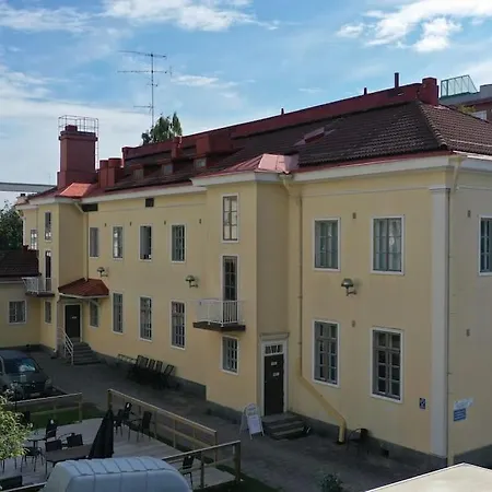 Apartment Keskusta Sviitti Parvekkeella Ja Pyykinpesukoneella Vanha Postitalo *